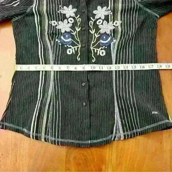 Vintage Y2K Boho Floral Embroidery Stripes Button  Down Blouse Shirt. - Picture 11 of 13